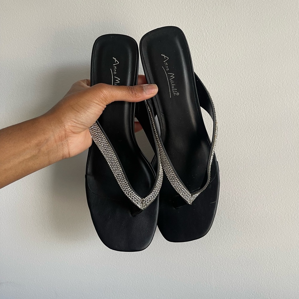 Black kitten sandals
